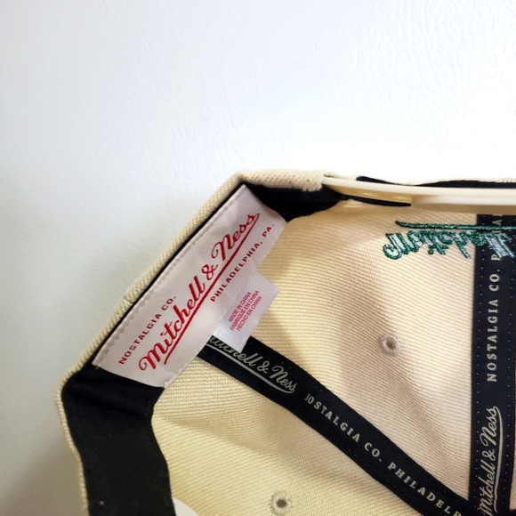 Boston Celtics Mitchell & Ness Two Tone Cream & Black Snapback Hat - Picture 6 of 6